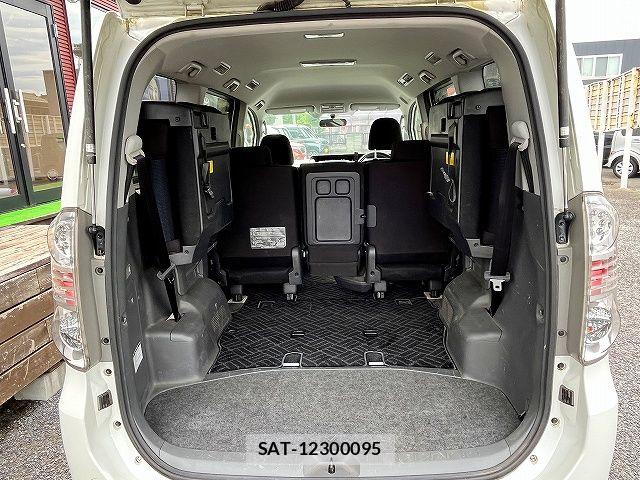Toyota VOXY 2009-05 7903605-20