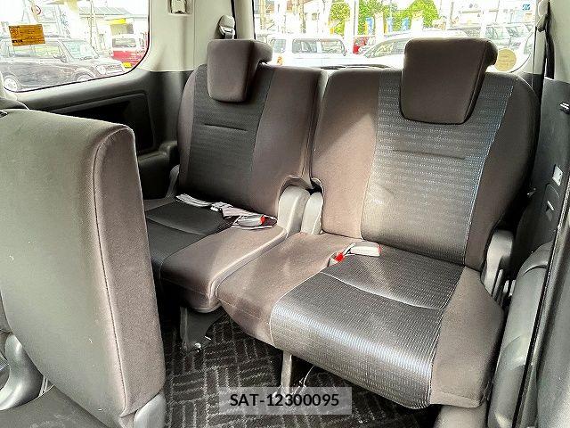 Toyota VOXY 2009-05 7903605-21