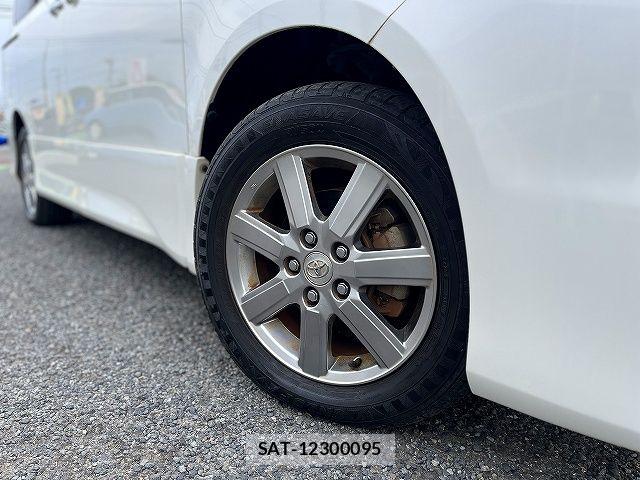 Toyota VOXY 2009-05 7903605-26