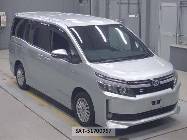 Toyota VOXY 2015-04 7891127-5