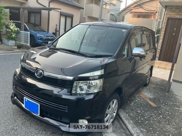 Toyota VOXY 2007-10 7903608-3