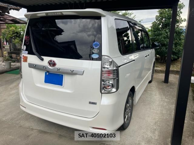 Toyota VOXY 2008-11 7903610-6