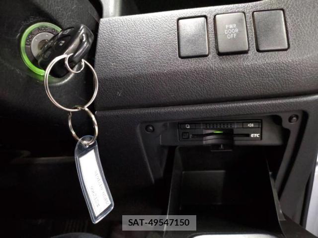 Toyota VOXY 2011-06 7903606-13