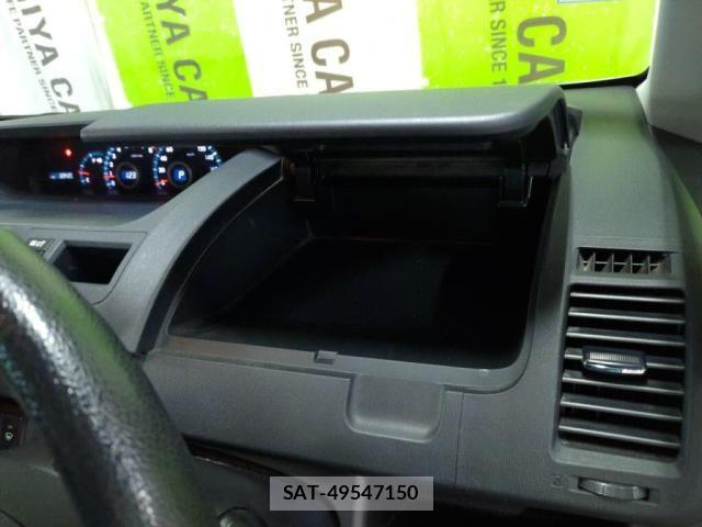 Toyota VOXY 2011-06 7903606-14