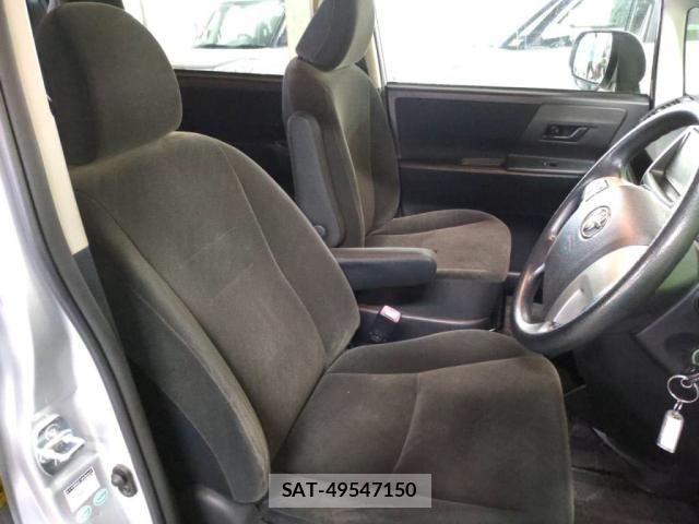 Toyota VOXY 2011-06 7903606-20