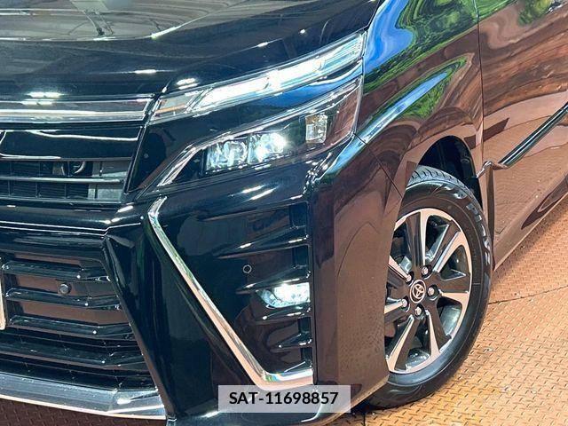 Toyota VOXY 2020-08 7903603-12