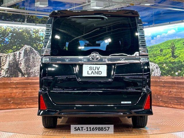 Toyota VOXY 2020-08 7903603-15