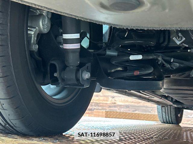 Toyota VOXY 2020-08 7903603-19