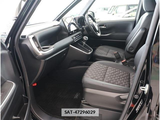 Toyota VOXY 2023-03 7903601-15
