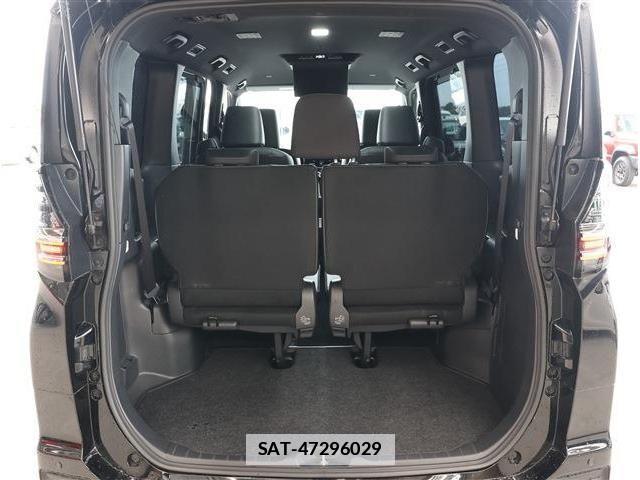 Toyota VOXY 2023-03 7903601-18