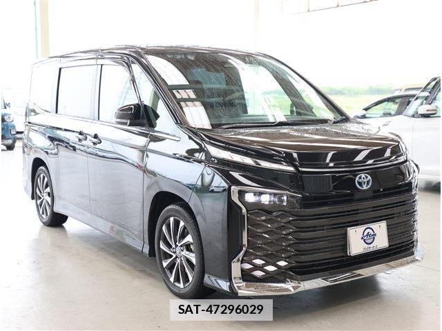 Toyota VOXY 2023-03 7903601-21