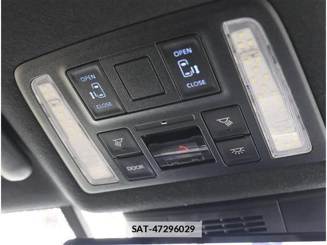 Toyota VOXY 2023-03 7903601-27