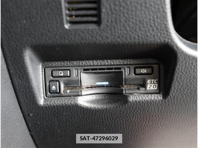 Toyota VOXY 2023-03 7903601-5