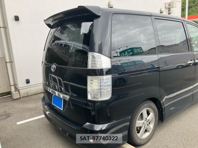 Toyota VOXY 2005-07 7903612-3