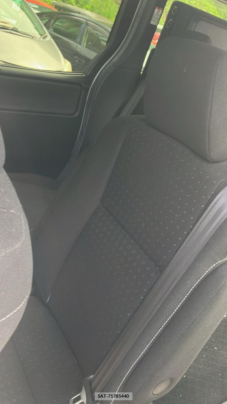 Toyota VOXY 2019-04 7175241-9