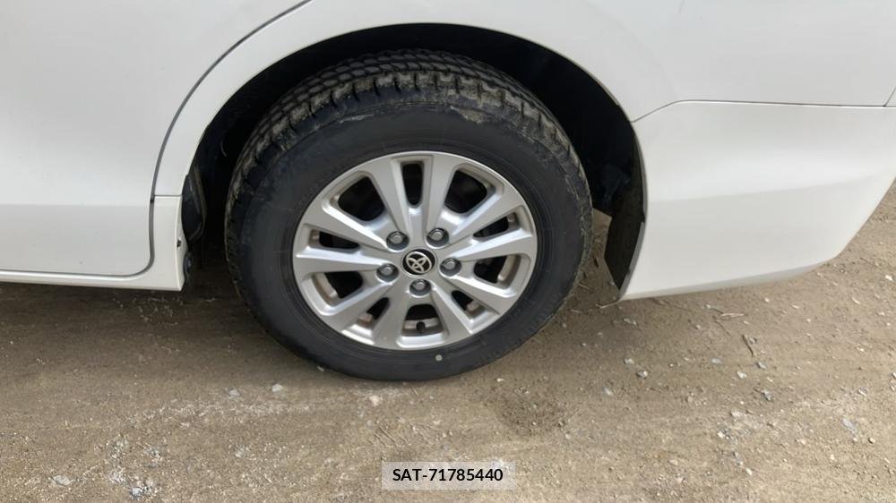 Toyota VOXY 2019-04 7175241-26