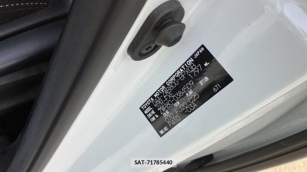 Toyota VOXY 2019-04 7175241-34