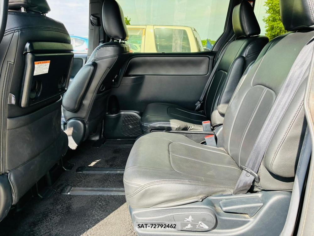 Toyota VOXY 2018-12 7831740-9