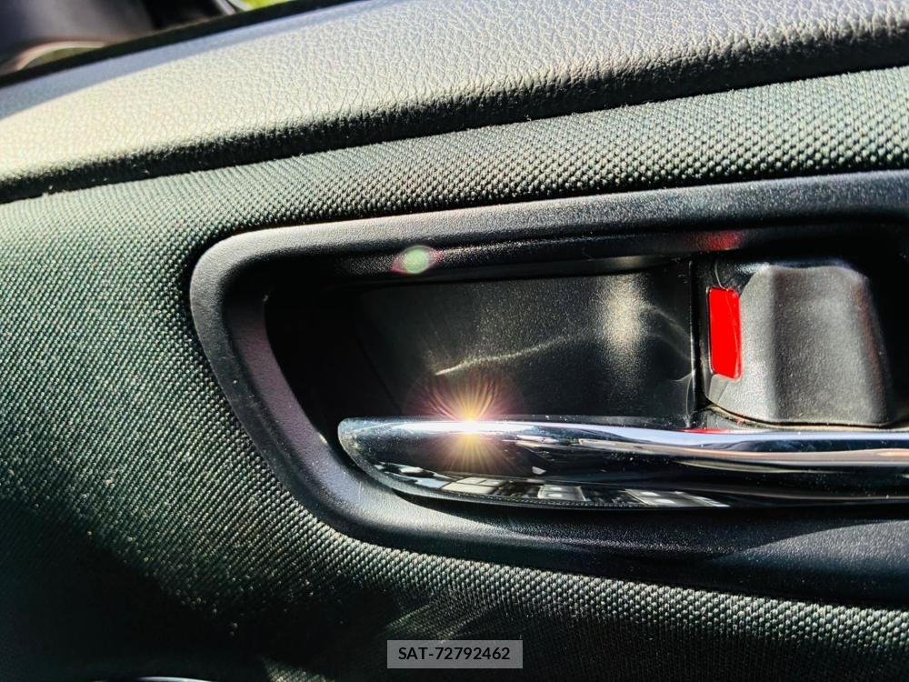 Toyota VOXY 2018-12 7831740-20