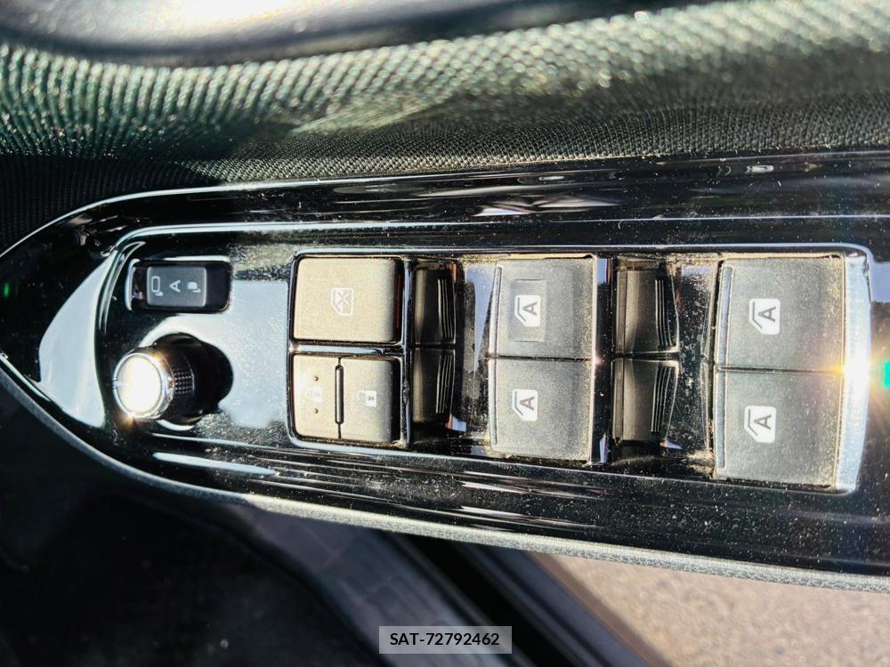 Toyota VOXY 2018-12 7831740-21