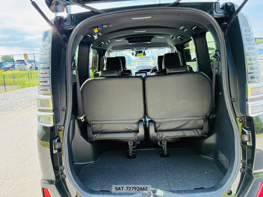 Toyota VOXY 2018-12 7831740-25