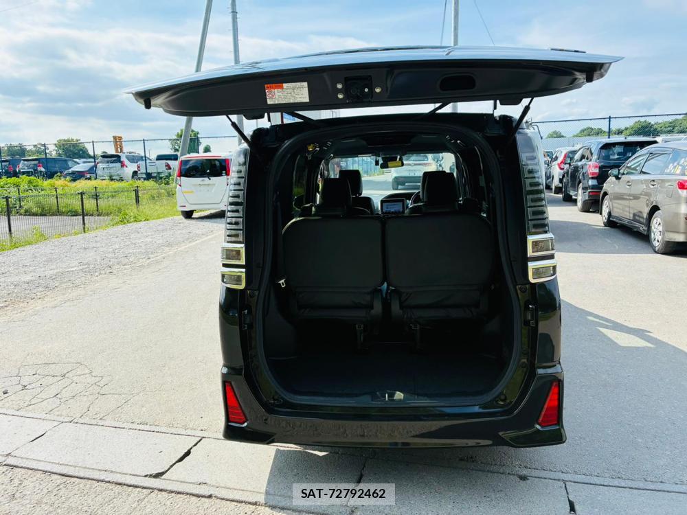 Toyota VOXY 2018-12 7831740-26