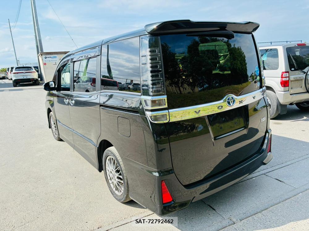 Toyota VOXY 2018-12 7831740-2