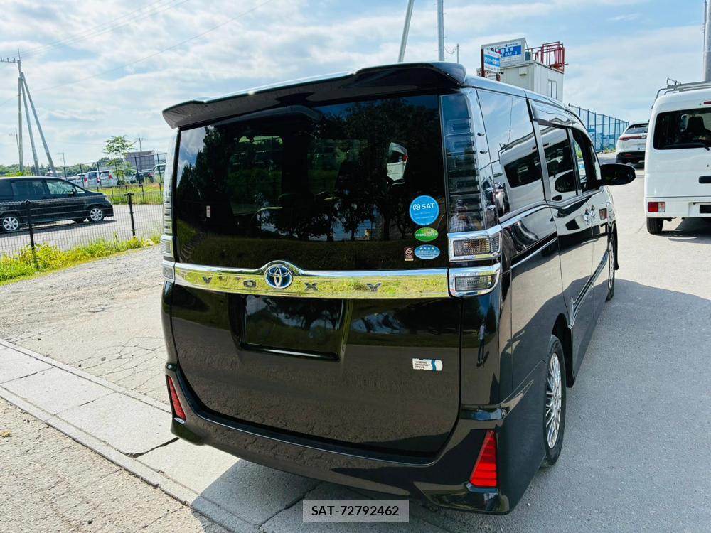 Toyota VOXY 2018-12 7831740-4