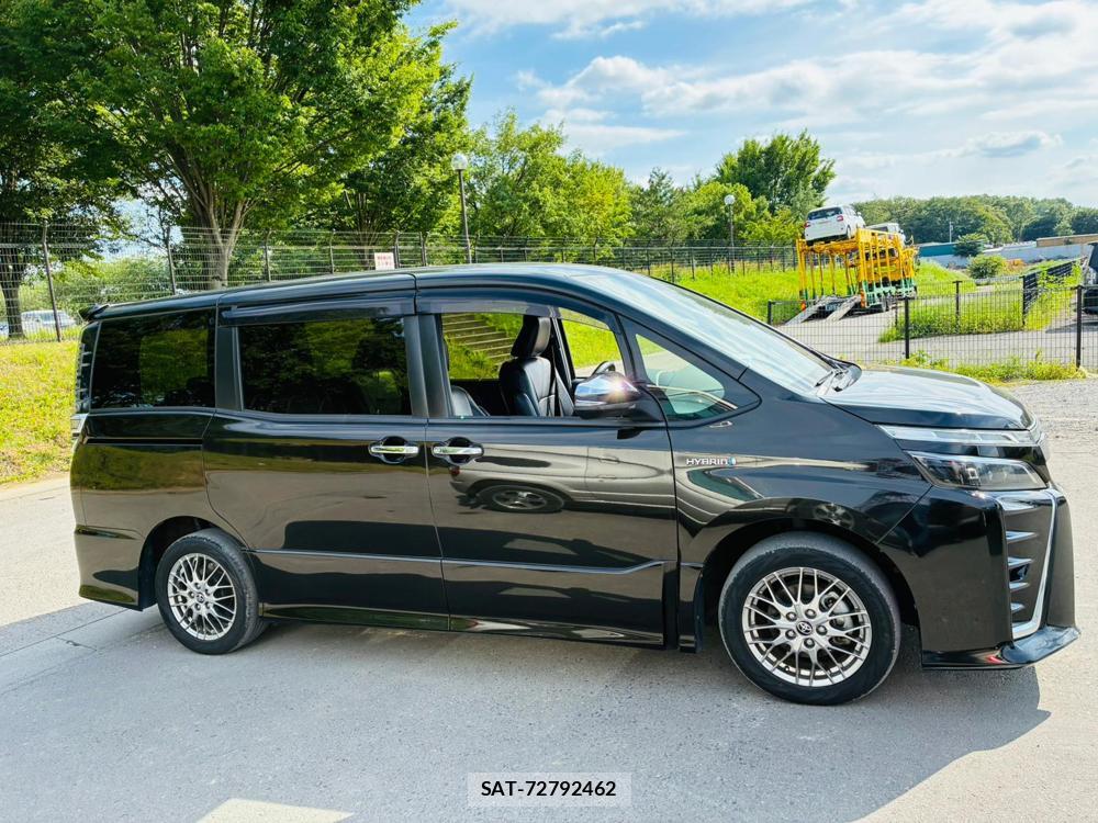 Toyota VOXY 2018-12 7831740-5