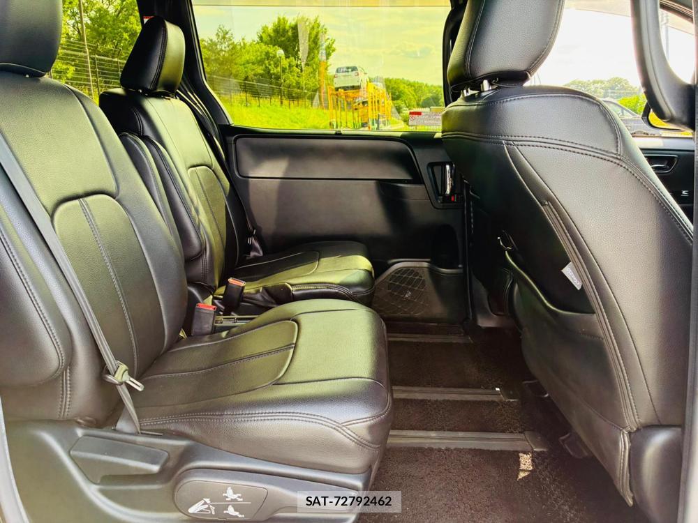 Toyota VOXY 2018-12 7831740-8