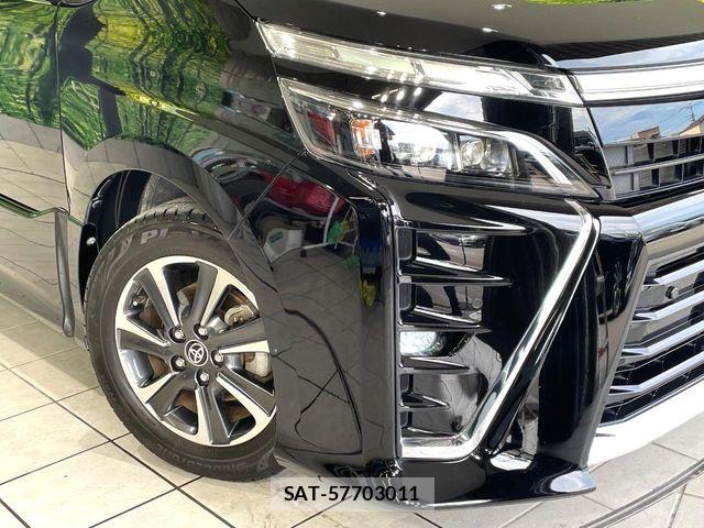 Toyota VOXY 2019-08 7964339-12