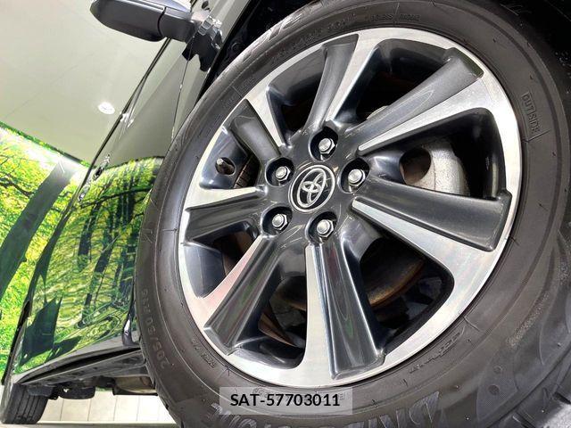 Toyota VOXY 2019-08 7964339-13