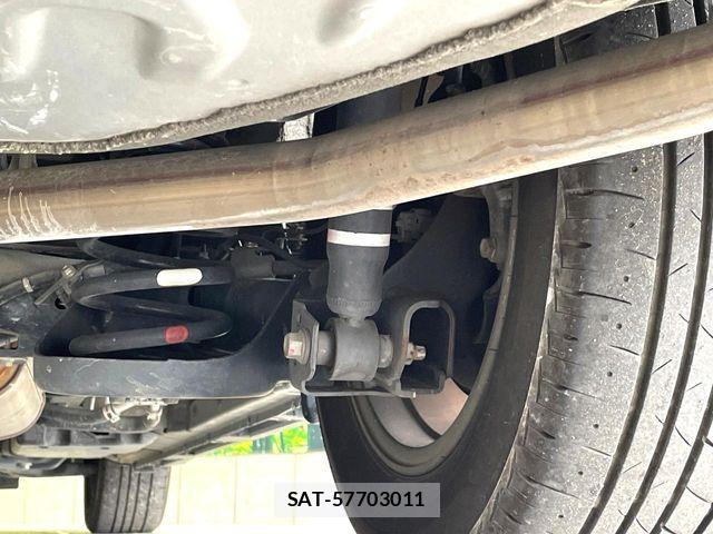 Toyota VOXY 2019-08 7964339-19