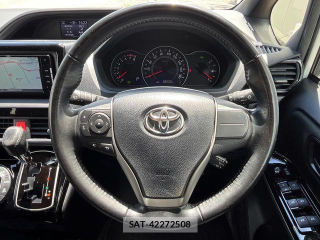Toyota VOXY 2019-09 7964337-12