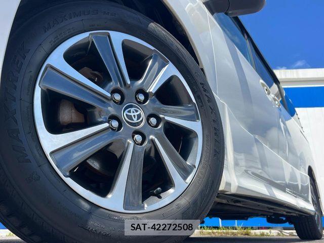 Toyota VOXY 2019-09 7964337-14