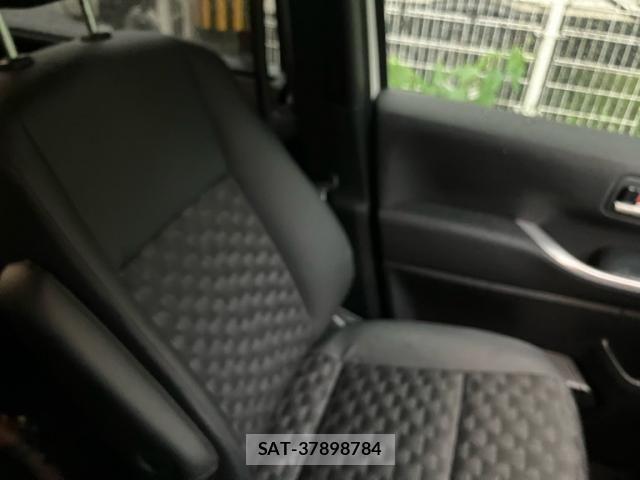 Toyota VOXY 2025-09 7964324-23