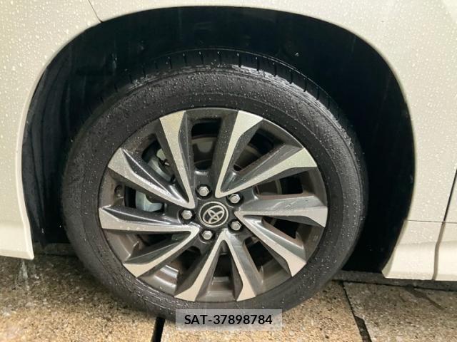 Toyota VOXY 2025-09 7964324-4