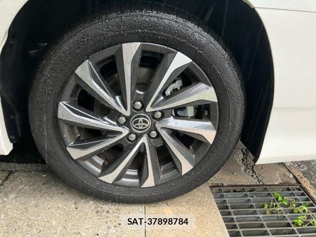Toyota VOXY 2025-09 7964324-5