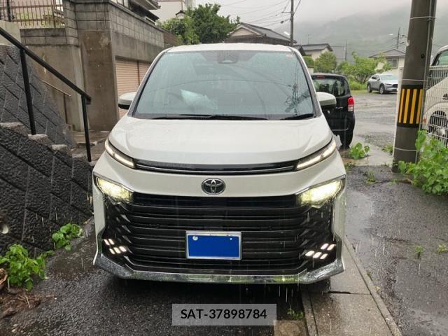 Toyota VOXY 2025-09 7964324-8