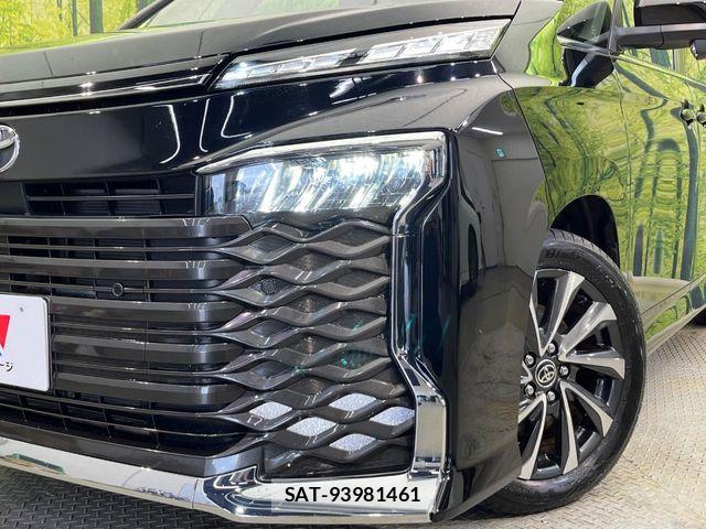Toyota VOXY 2023-12 7964329-12