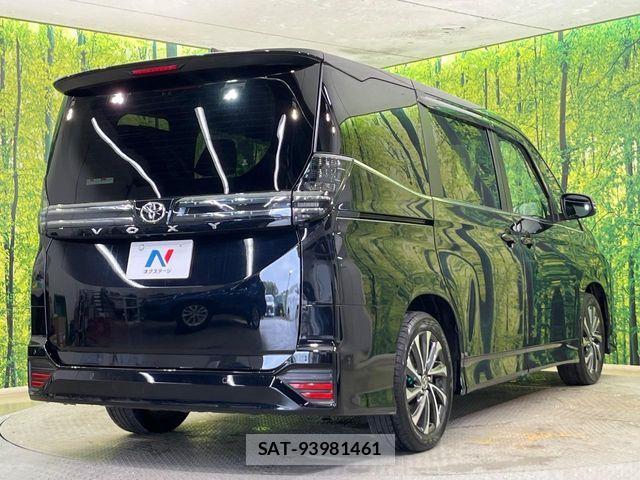 Toyota VOXY 2023-12 7964329-16