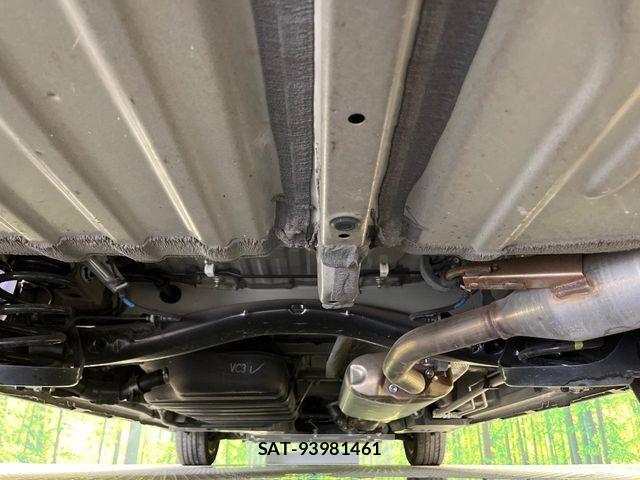 Toyota VOXY 2023-12 7964329-18