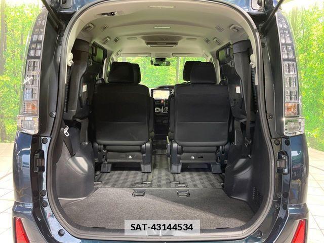 Toyota VOXY 2016-10 7964340-10