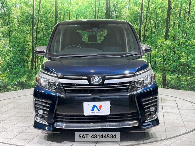 Toyota VOXY 2016-10 7964340-14