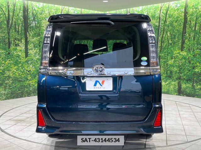 Toyota VOXY 2016-10 7964340-15