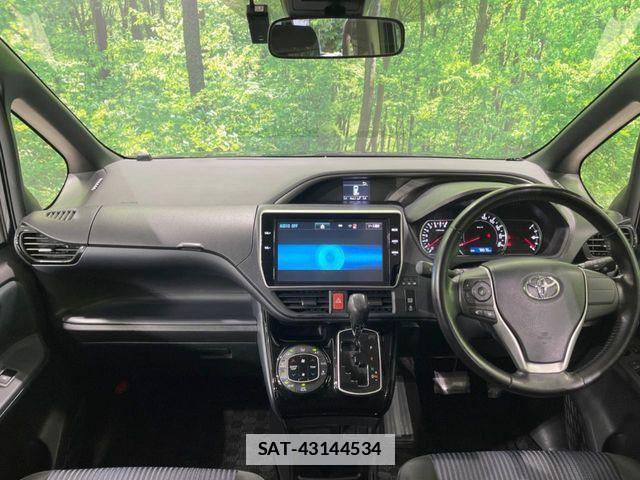 Toyota VOXY 2016-10 7964340-1