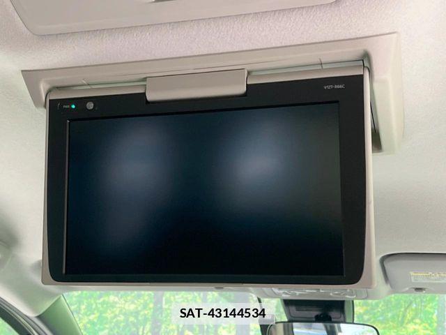 Toyota VOXY 2016-10 7964340-2