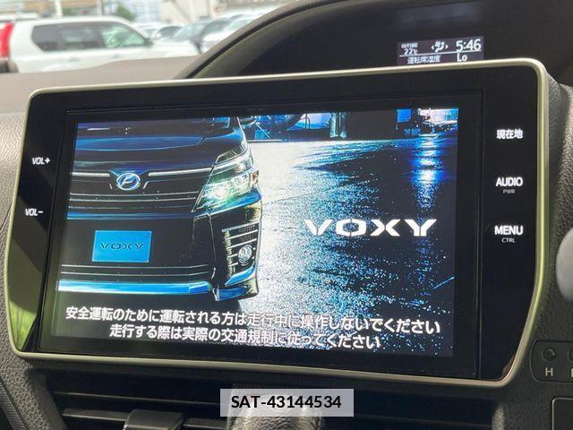 Toyota VOXY 2016-10 7964340-3