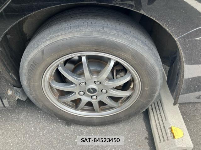 Toyota VOXY 2016-02 7964350-4