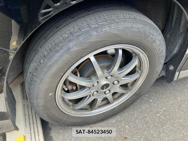 Toyota VOXY 2016-02 7964350-5